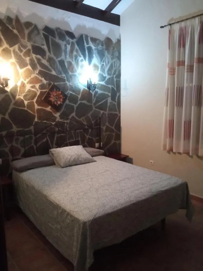 Hostal La solana de turon. El pino Ardales