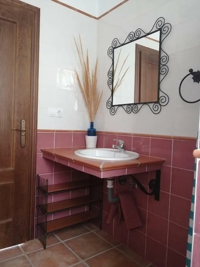 Hostal La solana de turon. El pino Ardales 0*,